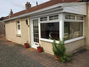 Pippin, Tranquil Scottish Cottage with Hot Tub